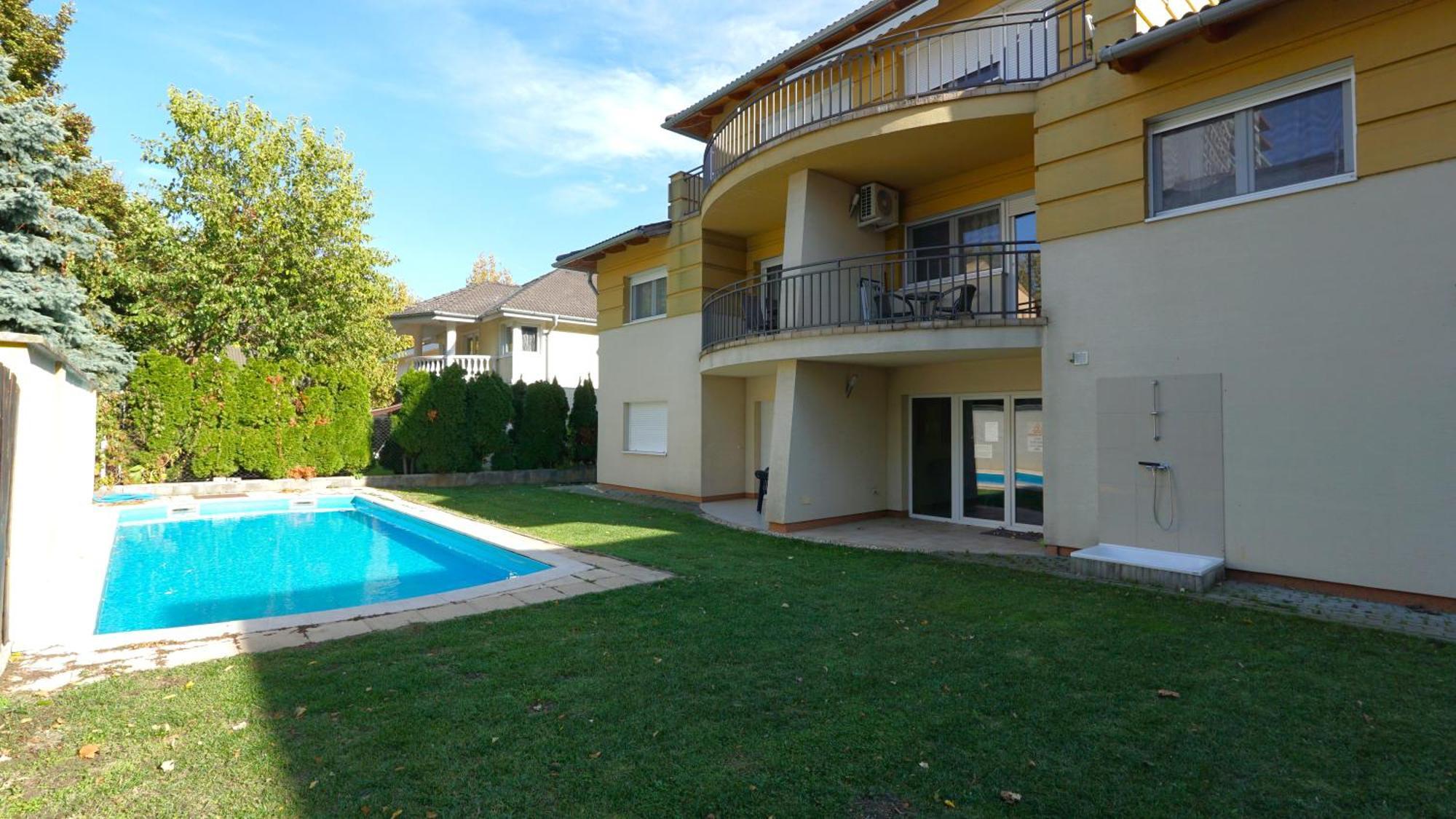 Yellow Sun Apartman Siofok Exterior photo
